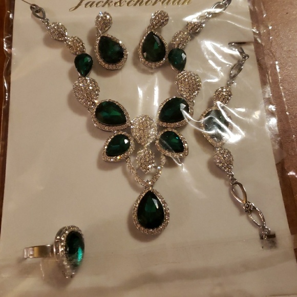 Necklace Sets - Picture 5 of 5